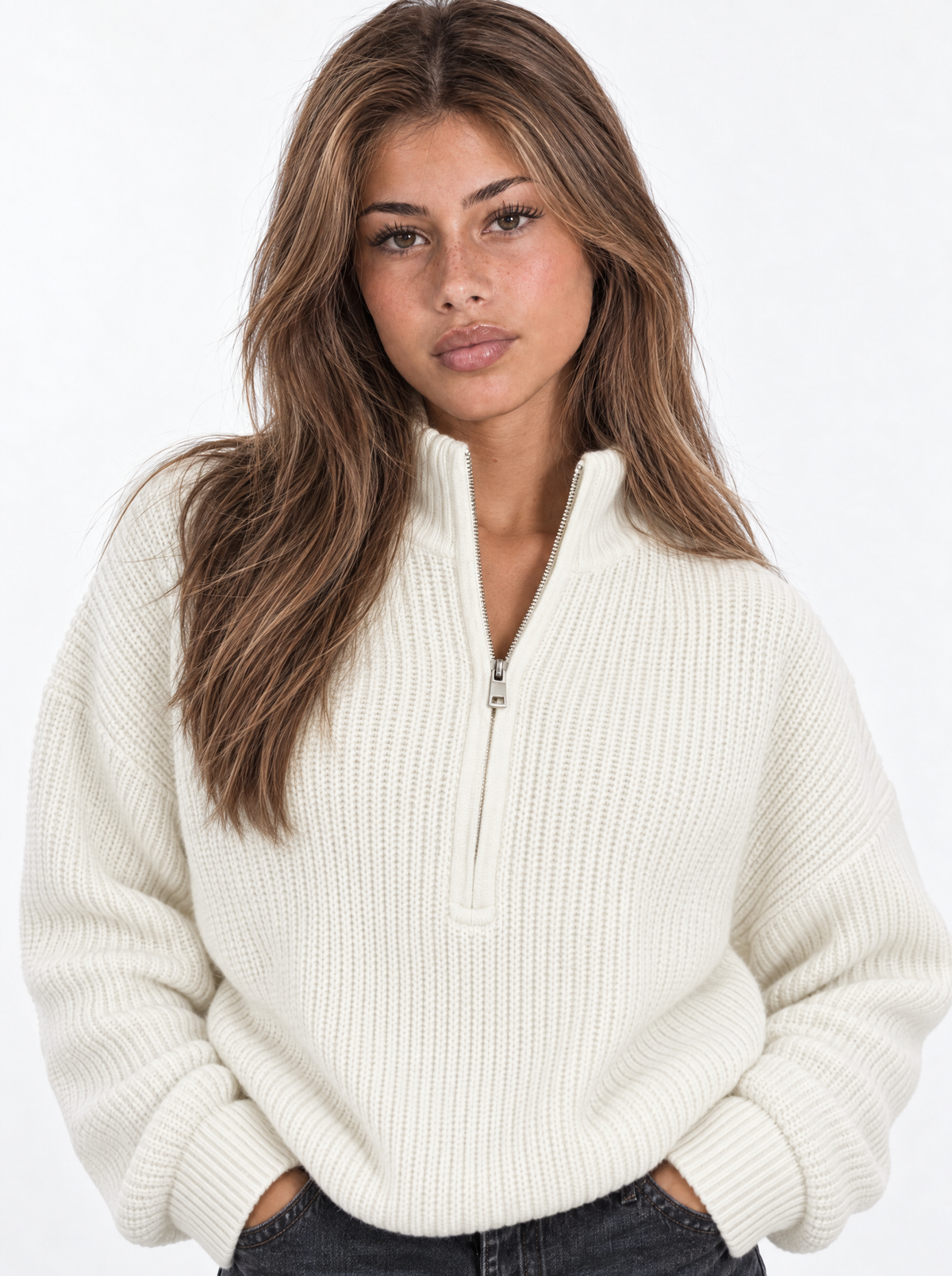Weiß - Rippstrickpullover mit kurzem Zipper