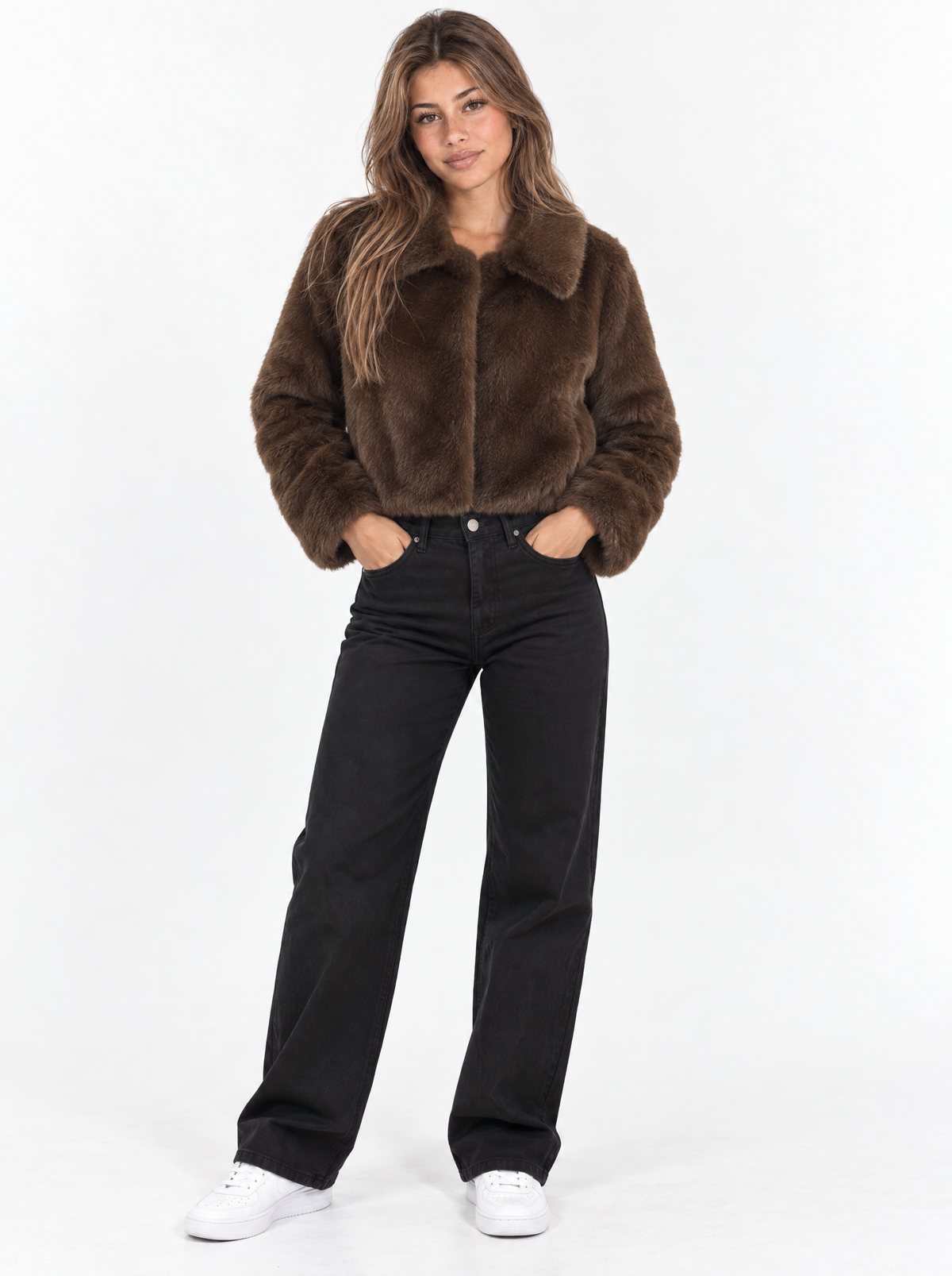 Braun -Cropped-Kunstfelljacke mit breitem Kragen